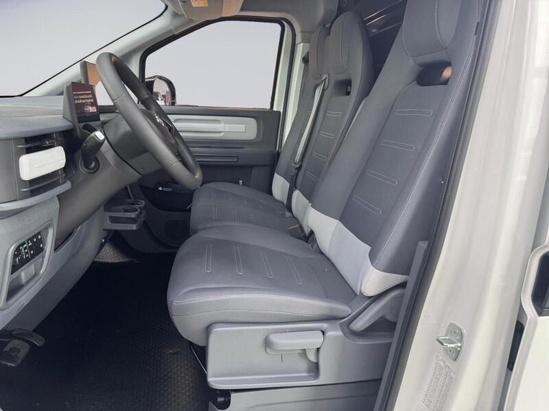 Maxus e-Deliver 5 vaihtoauto