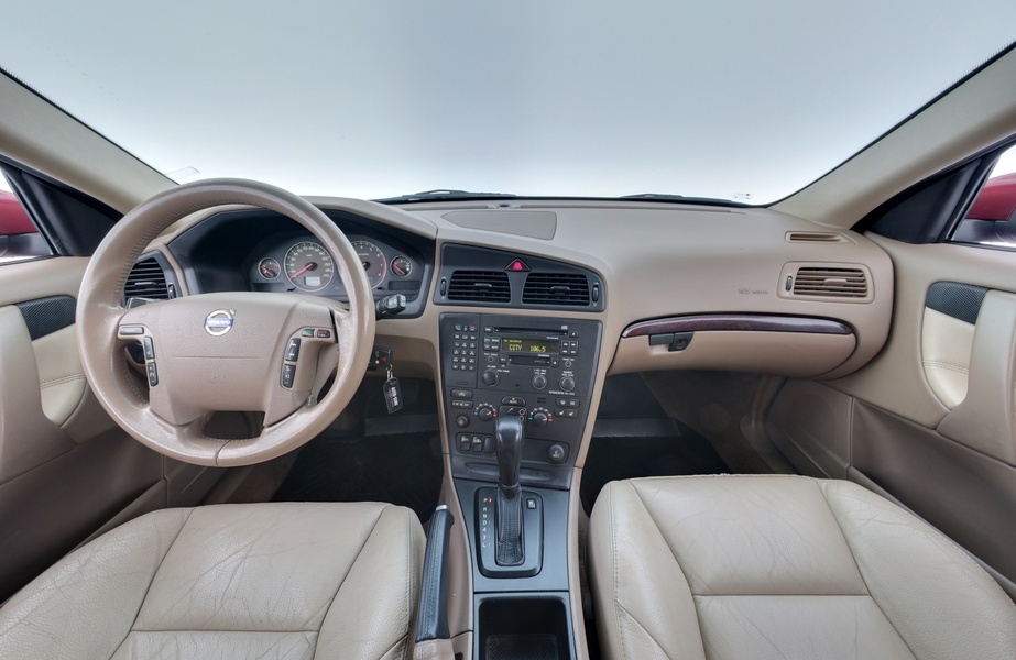 Volvo V70 vaihtoauto