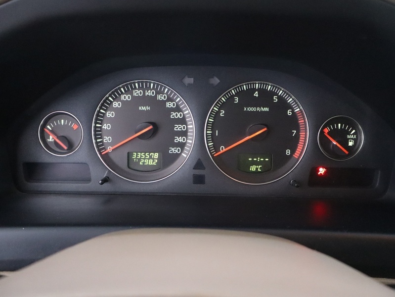 Volvo V70 vaihtoauto