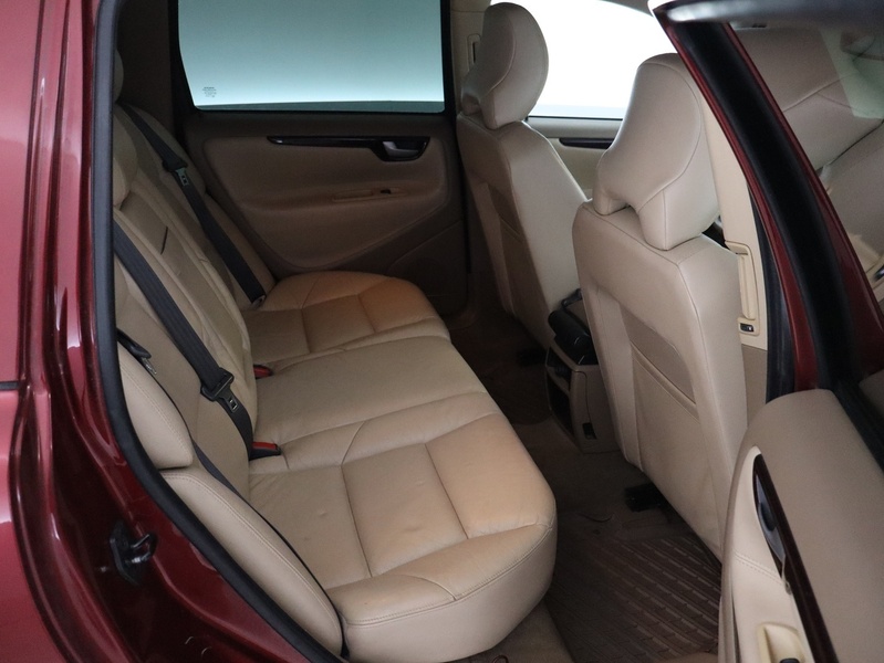 Volvo V70 vaihtoauto