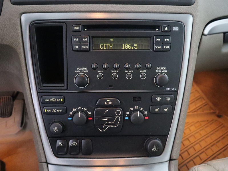 Volvo V70 vaihtoauto