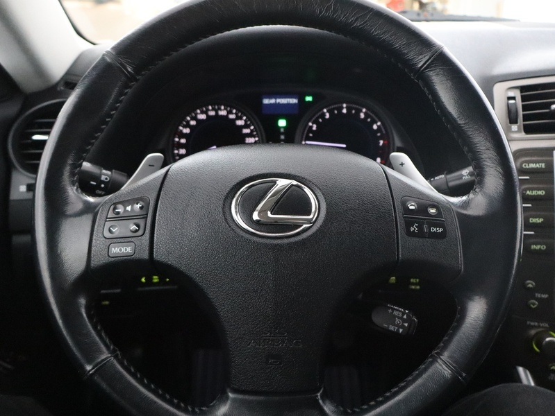 Lexus IS vaihtoauto