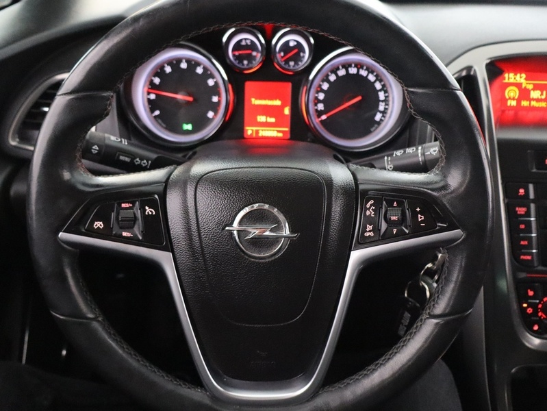 Opel Astra vaihtoauto