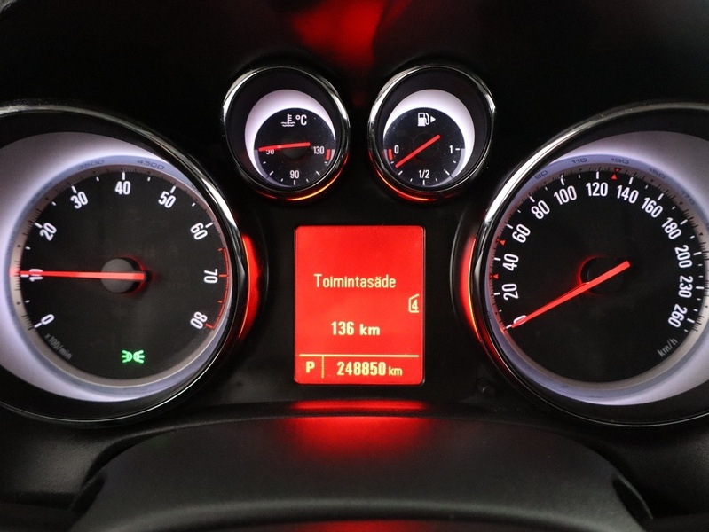 Opel Astra vaihtoauto