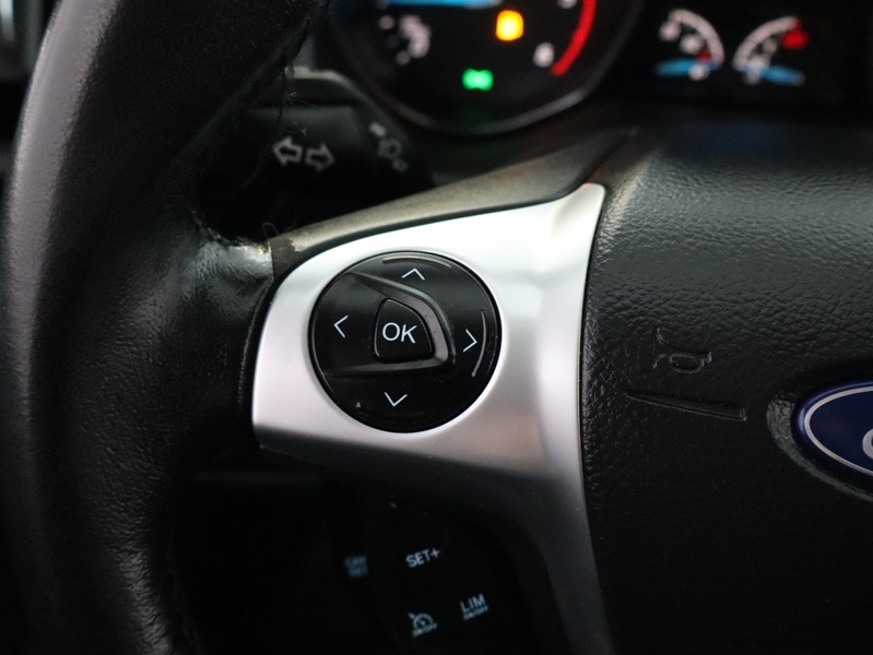 Ford C-MAX vaihtoauto