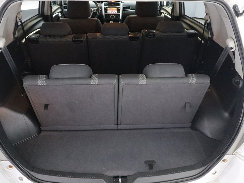 Toyota Verso vaihtoauto