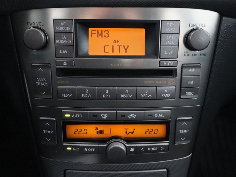 Toyota Avensis vaihtoauto