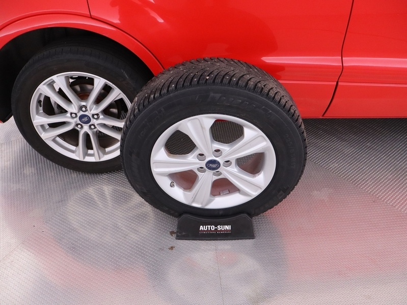 Ford Kuga vaihtoauto