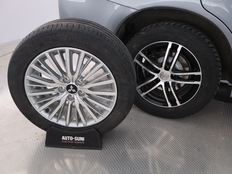 Mitsubishi Outlander PHEV vaihtoauto