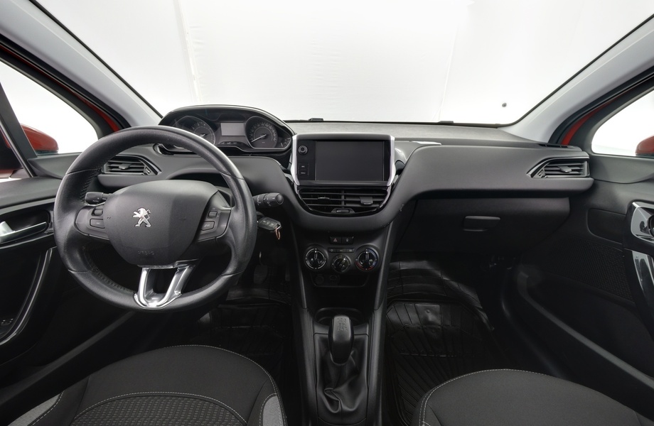 Peugeot 208 vaihtoauto