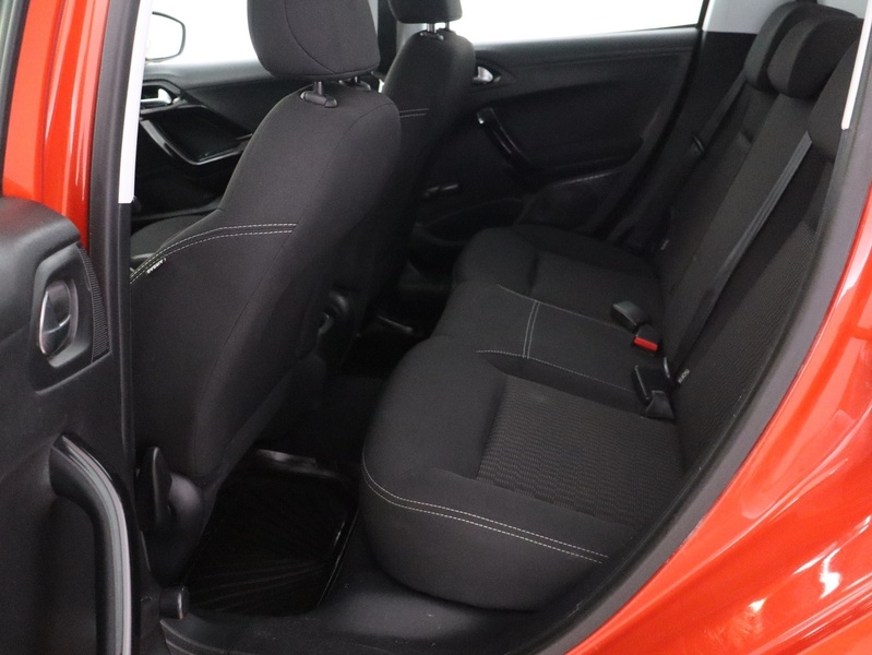 Peugeot 208 vaihtoauto