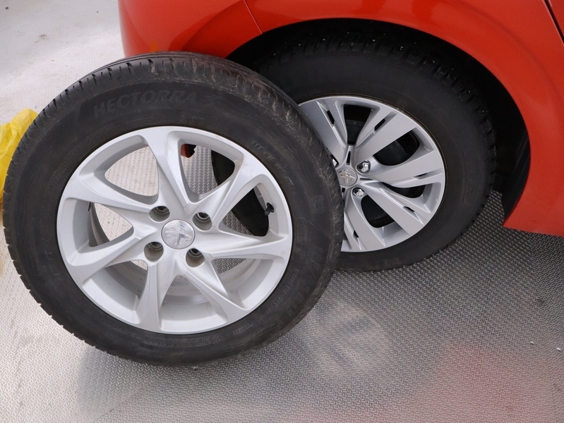 Peugeot 208 vaihtoauto