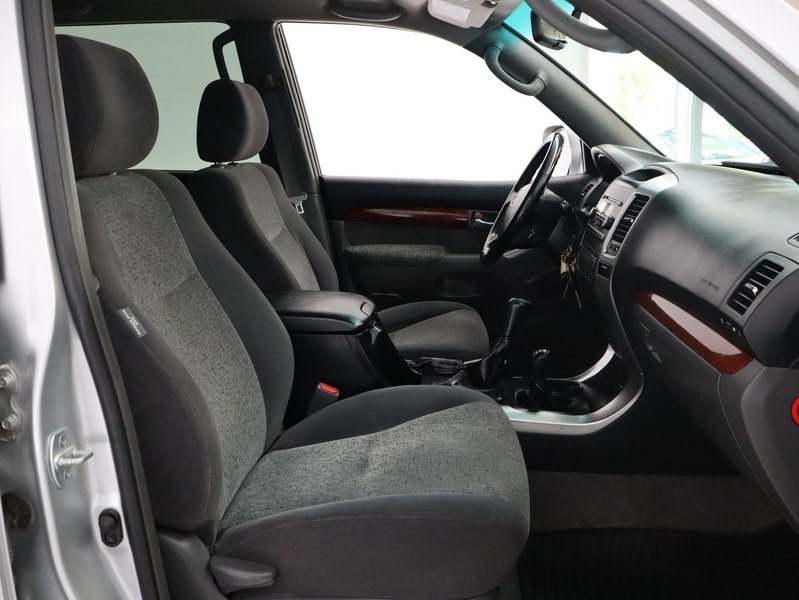 Toyota Land Cruiser vaihtoauto