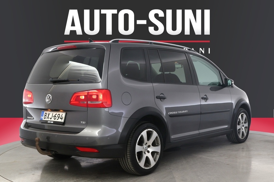 Volkswagen Touran vaihtoauto