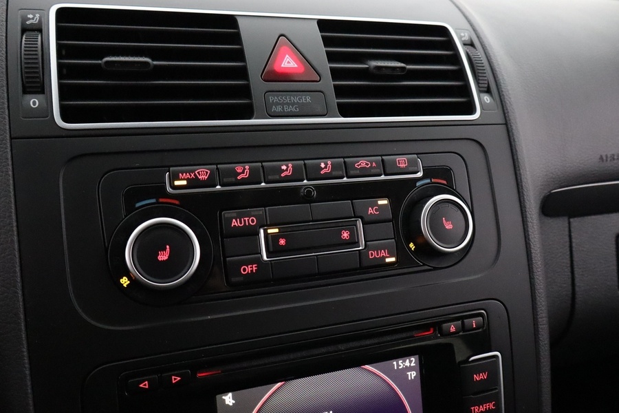 Volkswagen Touran vaihtoauto