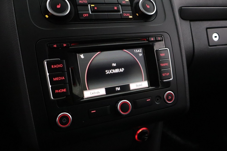 Volkswagen Touran vaihtoauto