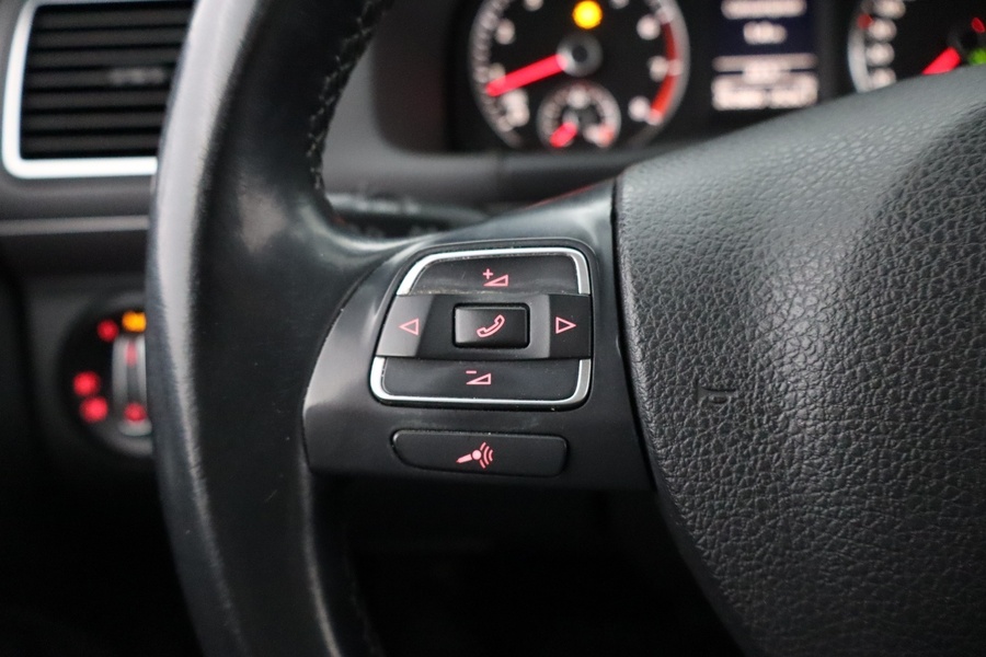 Volkswagen Touran vaihtoauto