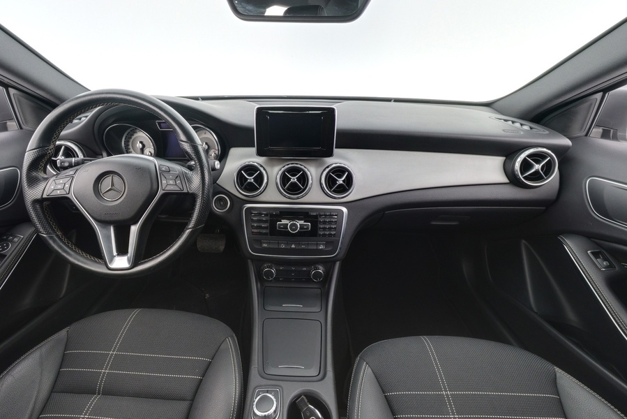 Mercedes-Benz GLA vaihtoauto