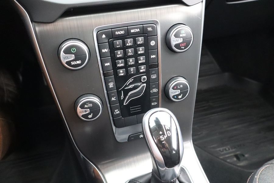 Volvo V40 Cross Country vaihtoauto