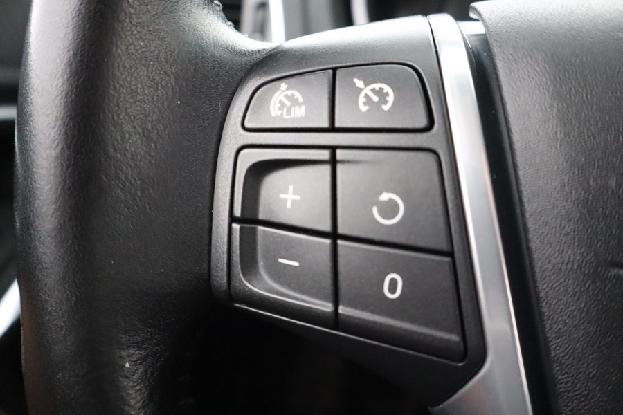 Volvo V40 Cross Country vaihtoauto