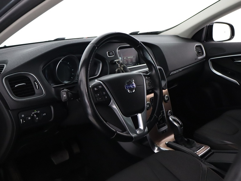 Volvo V40 Cross Country vaihtoauto