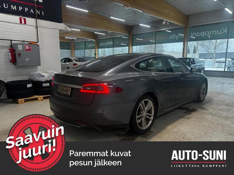 Tesla Model S vaihtoauto