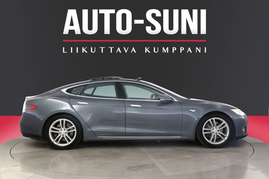 Tesla Model S vaihtoauto