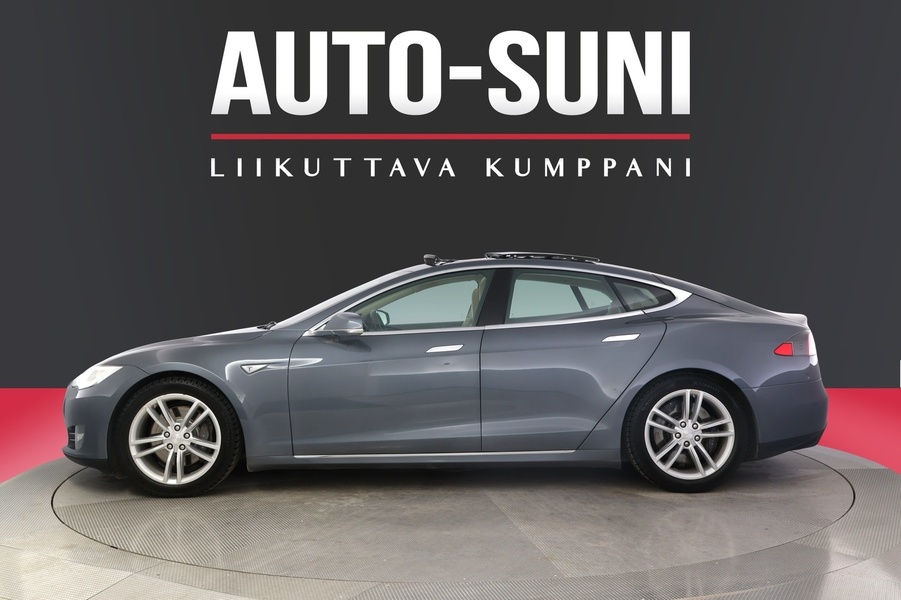 Tesla Model S vaihtoauto