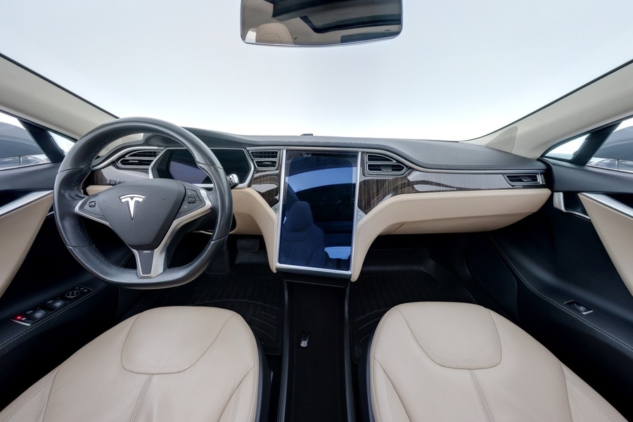 Tesla Model S vaihtoauto
