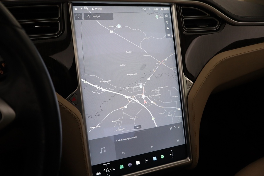 Tesla Model S vaihtoauto