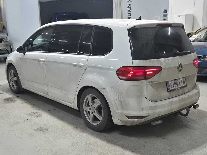 Volkswagen Touran vaihtoauto