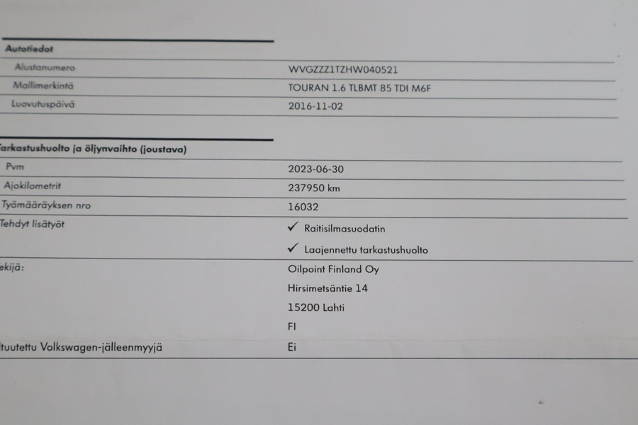 Volkswagen Touran vaihtoauto