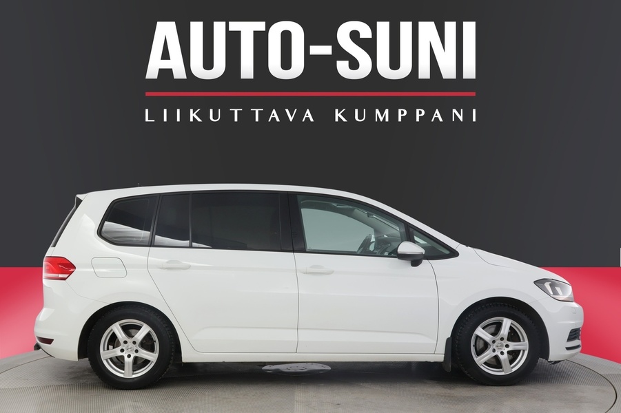 Volkswagen Touran vaihtoauto