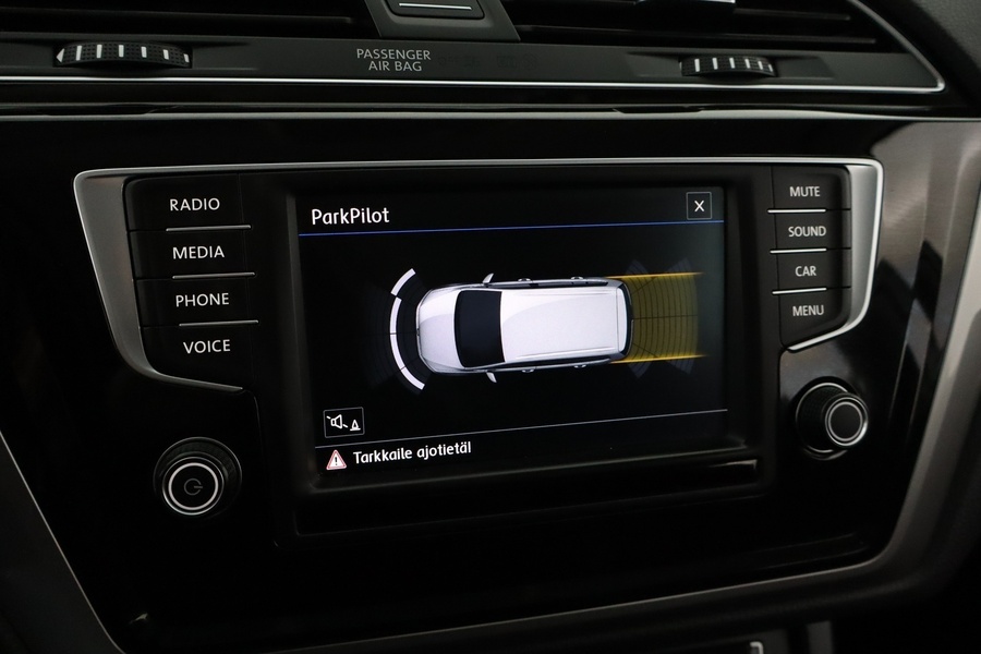 Volkswagen Touran vaihtoauto