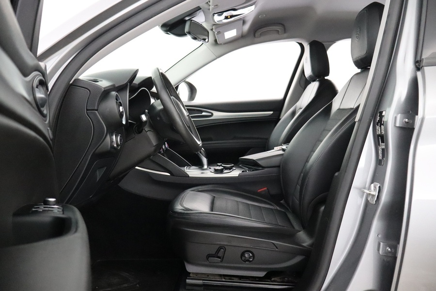 Alfa Romeo Stelvio vaihtoauto