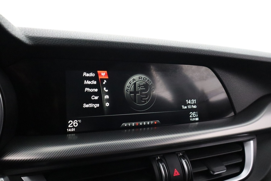 Alfa Romeo Stelvio vaihtoauto