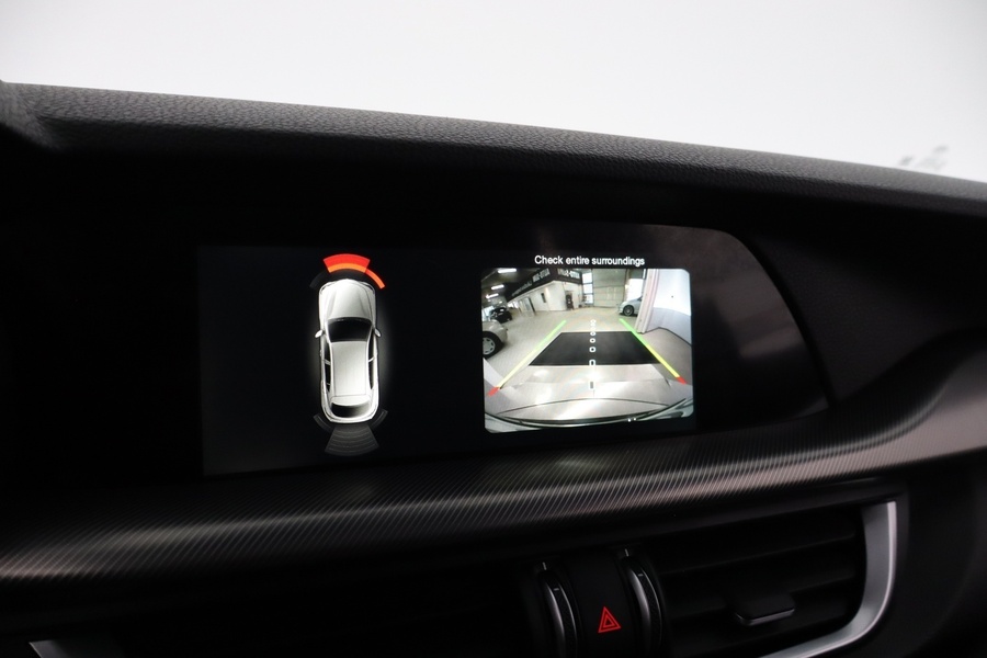 Alfa Romeo Stelvio vaihtoauto