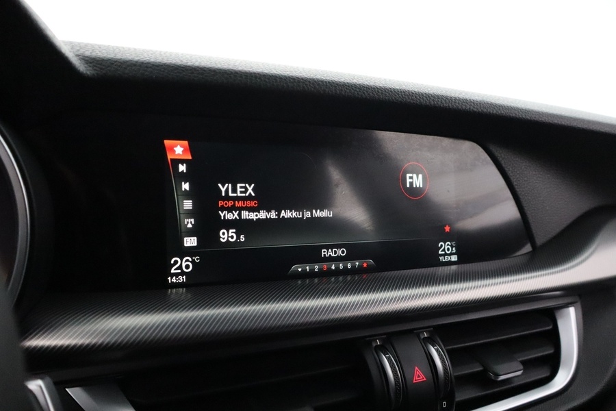 Alfa Romeo Stelvio vaihtoauto