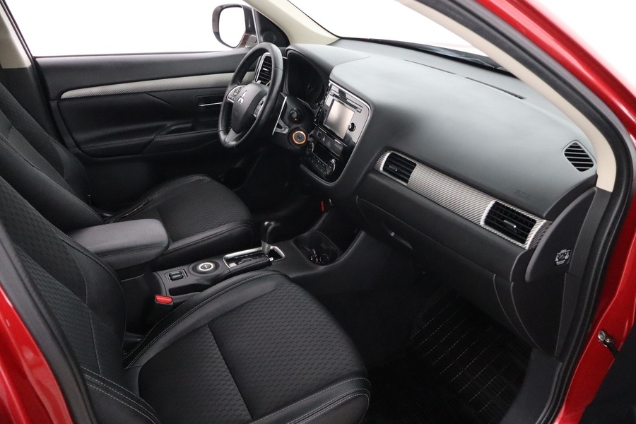 Mitsubishi Outlander vaihtoauto