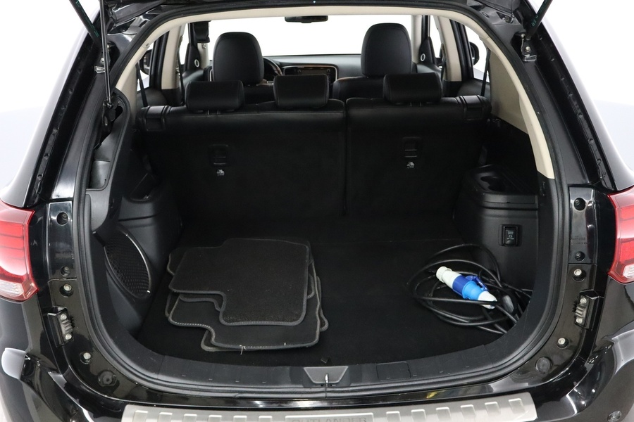 Mitsubishi Outlander PHEV vaihtoauto