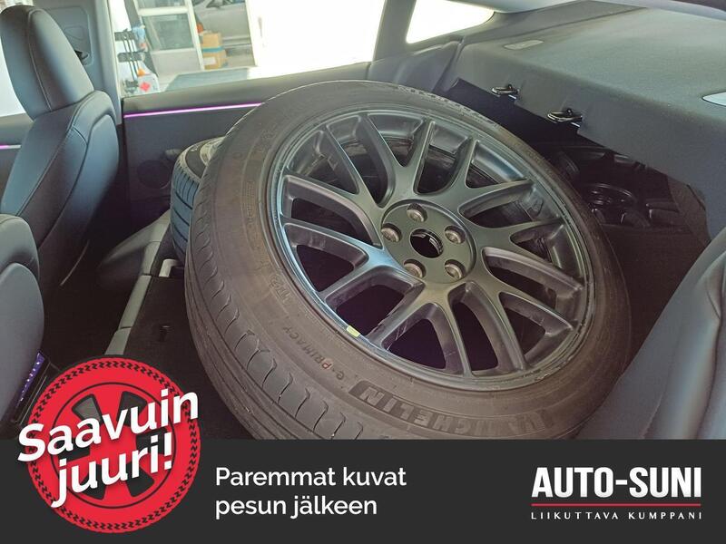 Tesla Model 3 vaihtoauto