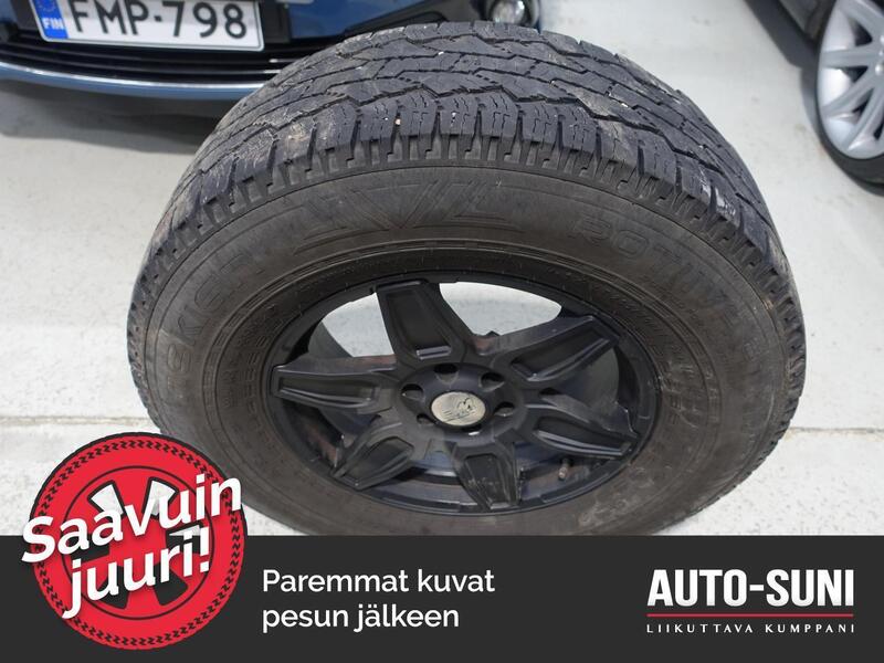 Nissan Pathfinder vaihtoauto