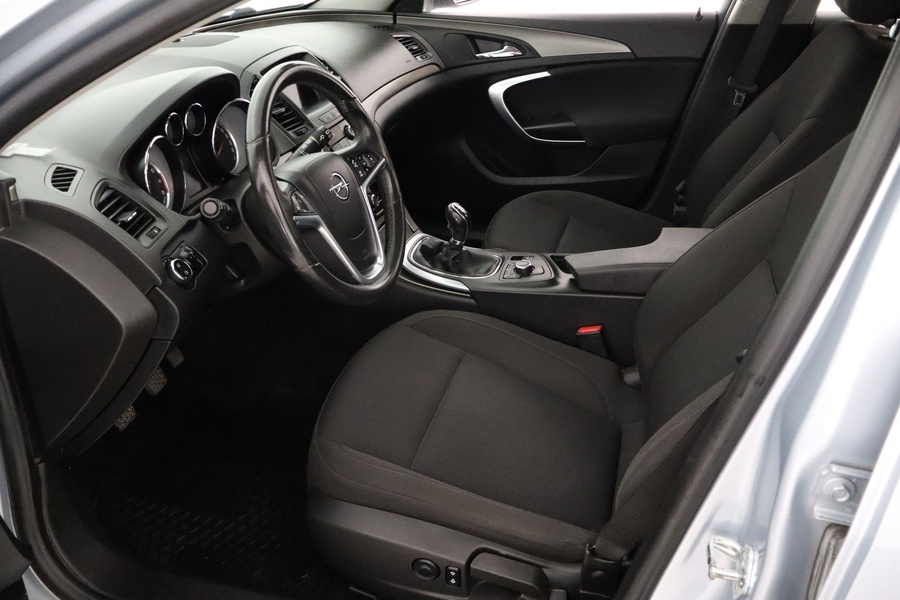 Opel Insignia vaihtoauto