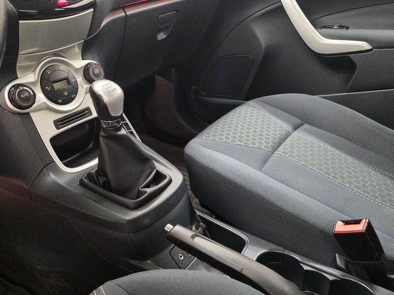 Ford Fiesta vaihtoauto