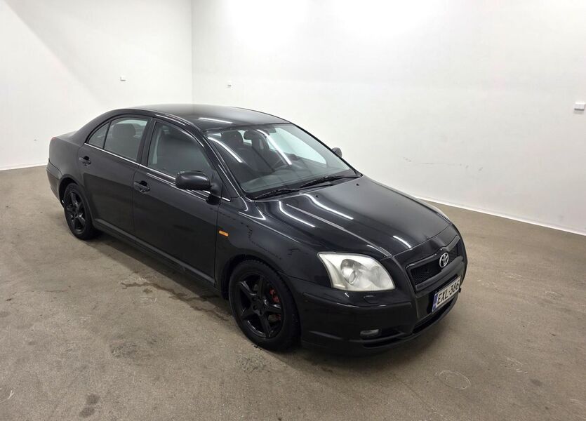 Toyota Avensis vaihtoauto