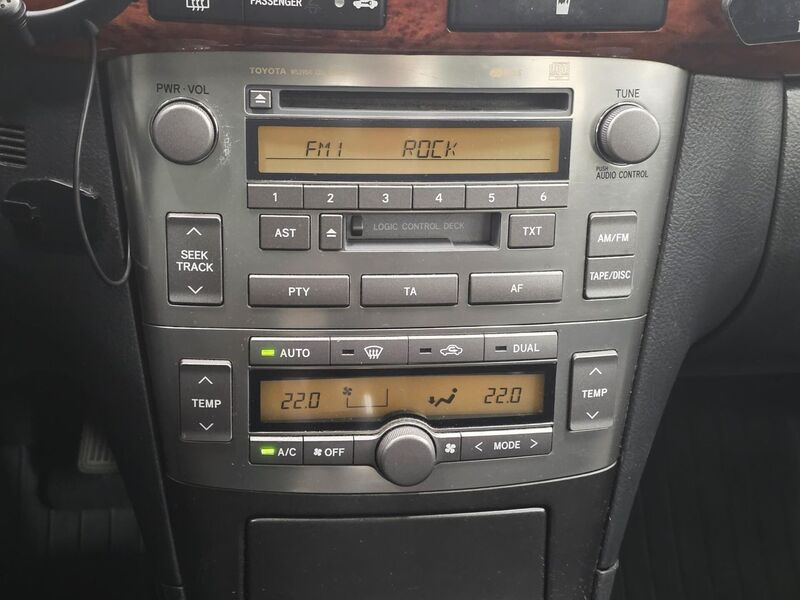 Toyota Avensis vaihtoauto