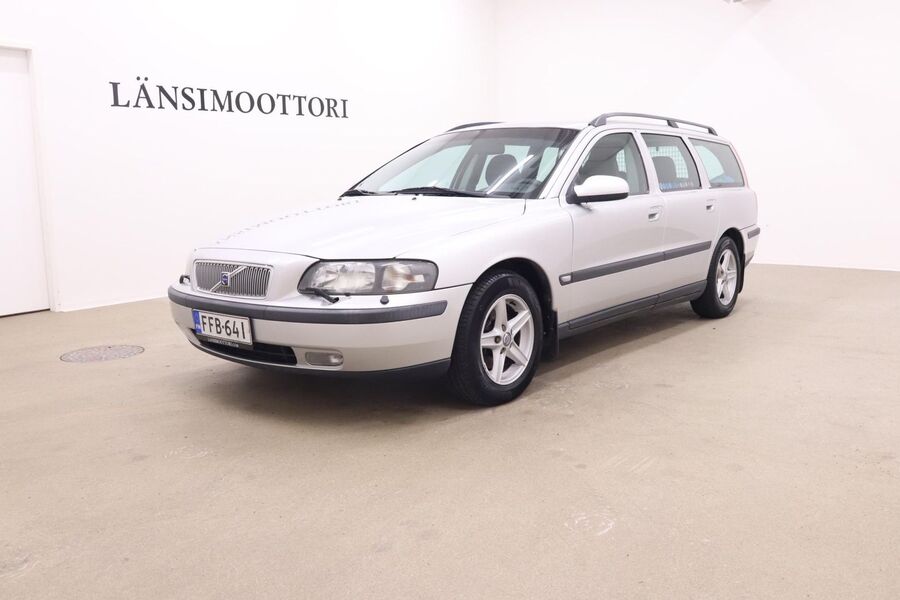 Volvo V70 vaihtoauto