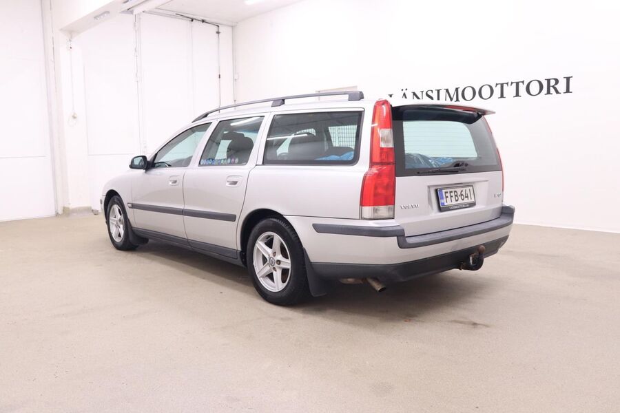 Volvo V70 vaihtoauto