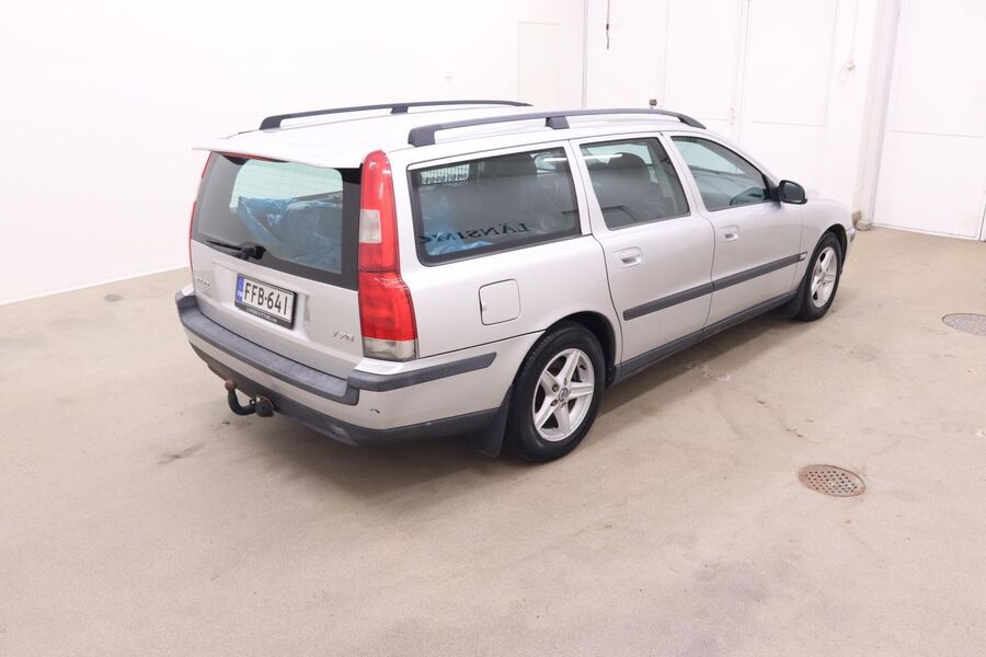 Volvo V70 vaihtoauto