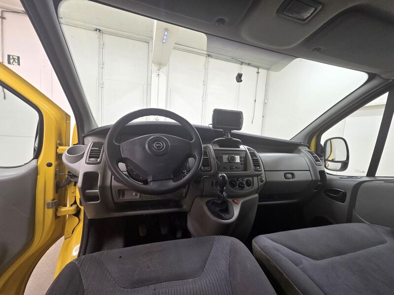 Opel Vivaro vaihtoauto